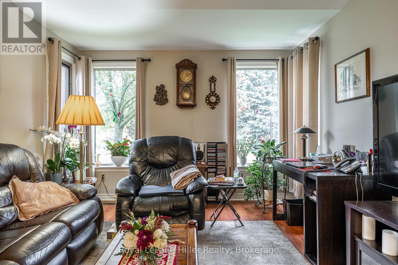8 - 300 John Street S, Stratford, Ontario  N5A 7V5 - Photo 6 - X12432695