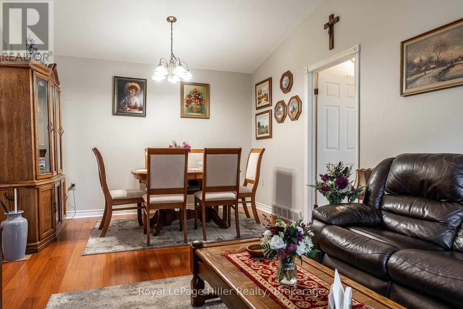 8 - 300 John Street S, Stratford, Ontario  N5A 7V5 - Photo 8 - X12432695