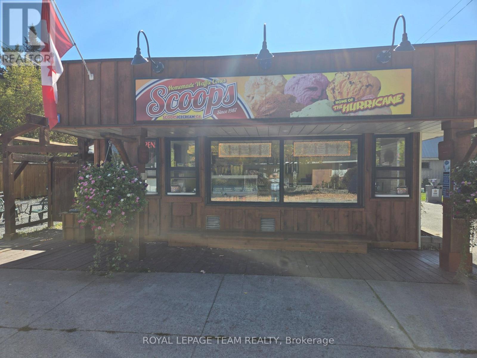 111 Waba Road, Mississippi Mills, Ontario  K0A 2X0 - Photo 2 - X12432655