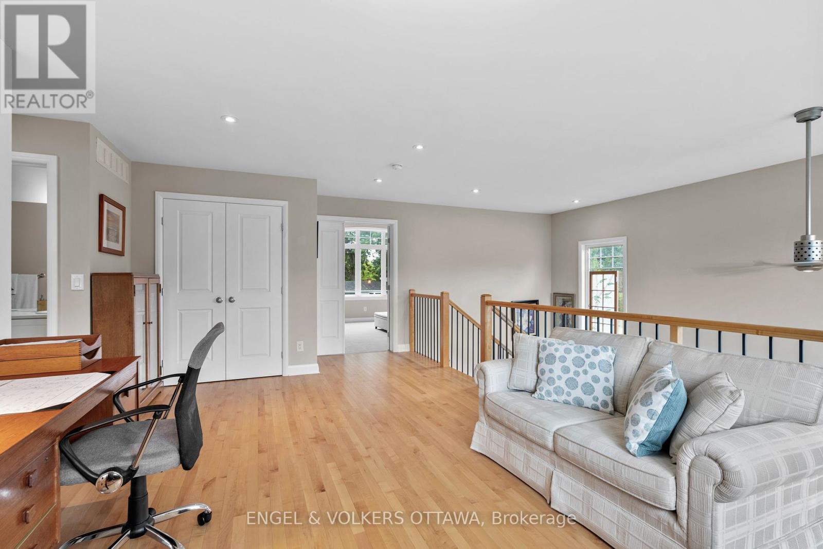 27 Esquimault Avenue, Ottawa, Ontario  K2H 6Z4 - Photo 23 - X12432658