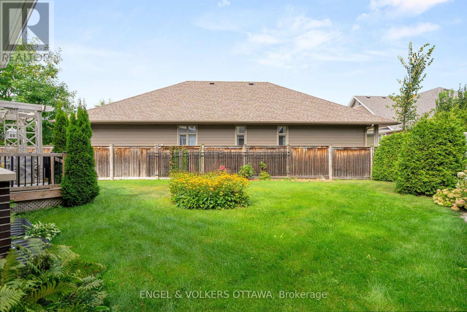 27 Esquimault Avenue, Ottawa, Ontario  K2H 6Z4 - Photo 42 - X12432658