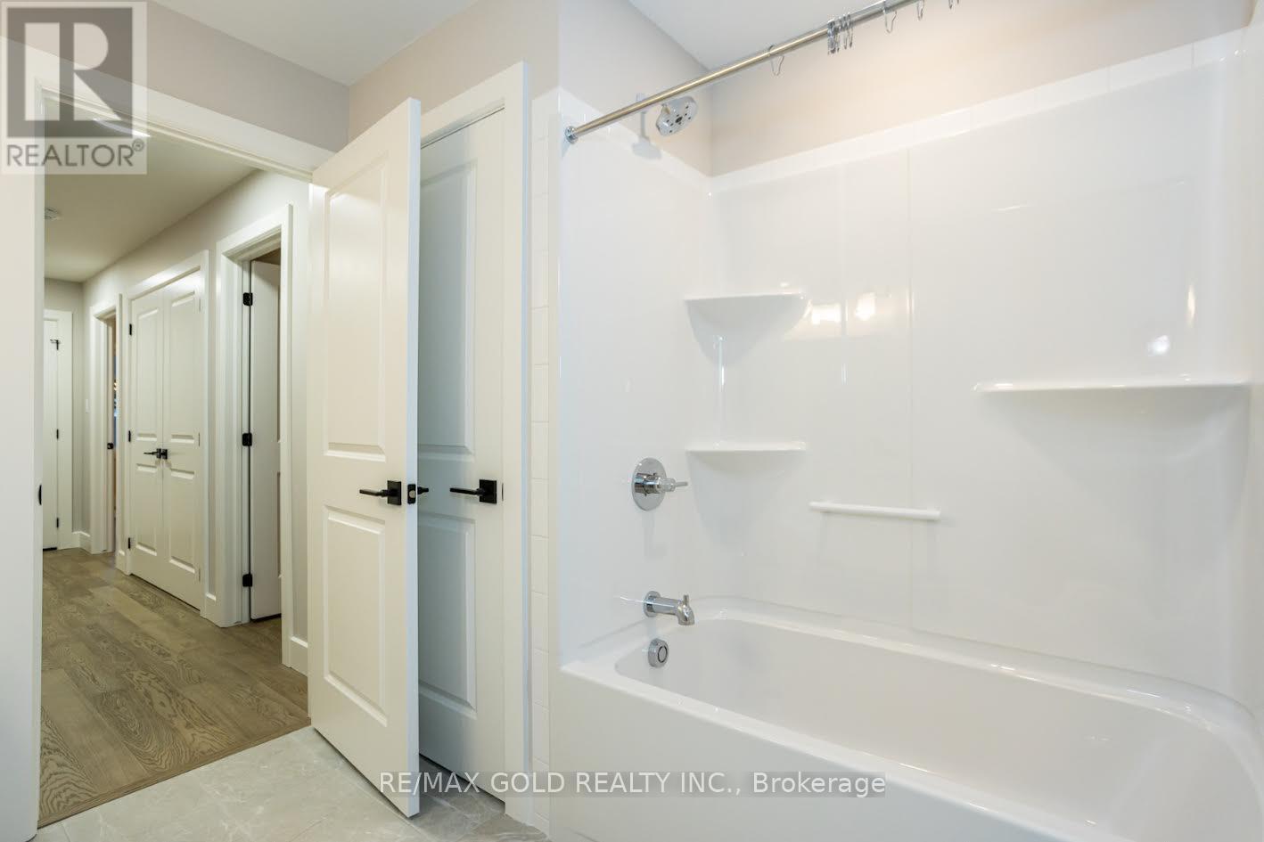 413 Breakwater Boulevard, Central Elgin, Ontario  N5L 1C5 - Photo 35 - X12432583