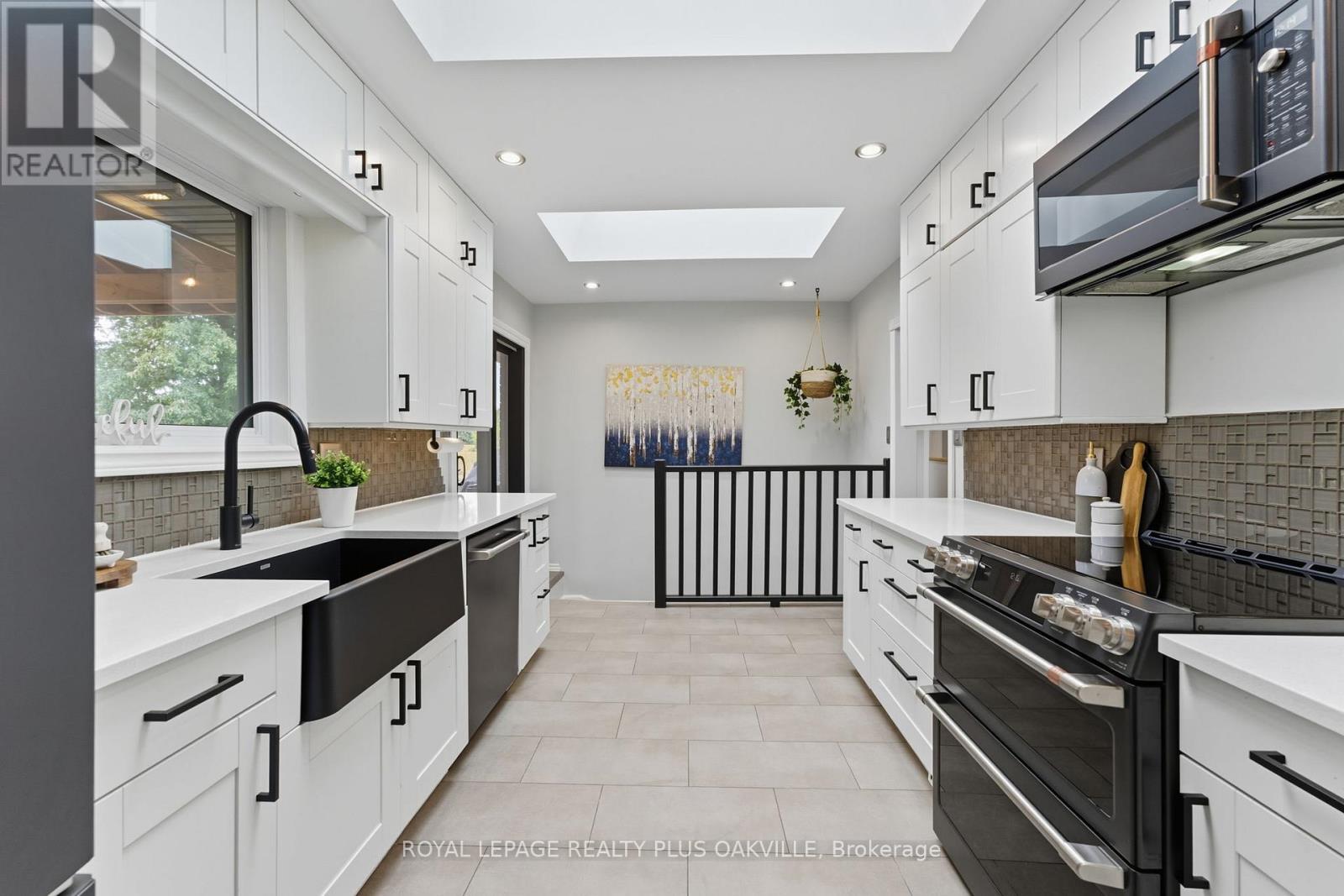 9904 Dickenson Road W, Hamilton, Ontario  L0R 1W0 - Photo 15 - X12432598