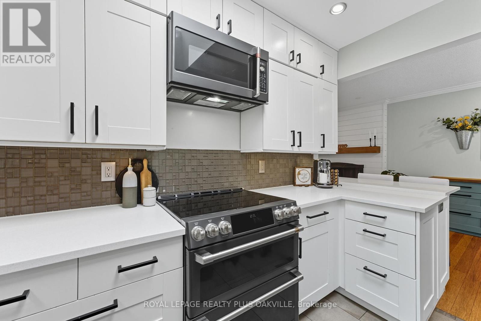 9904 Dickenson Road W, Hamilton, Ontario  L0R 1W0 - Photo 17 - X12432598