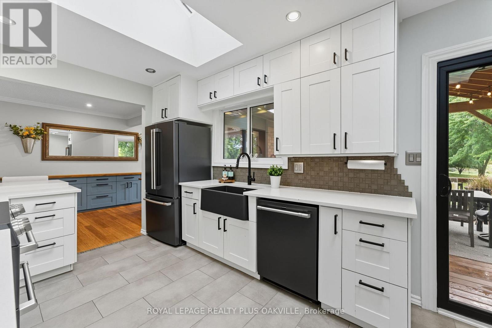 9904 Dickenson Road W, Hamilton, Ontario  L0R 1W0 - Photo 18 - X12432598