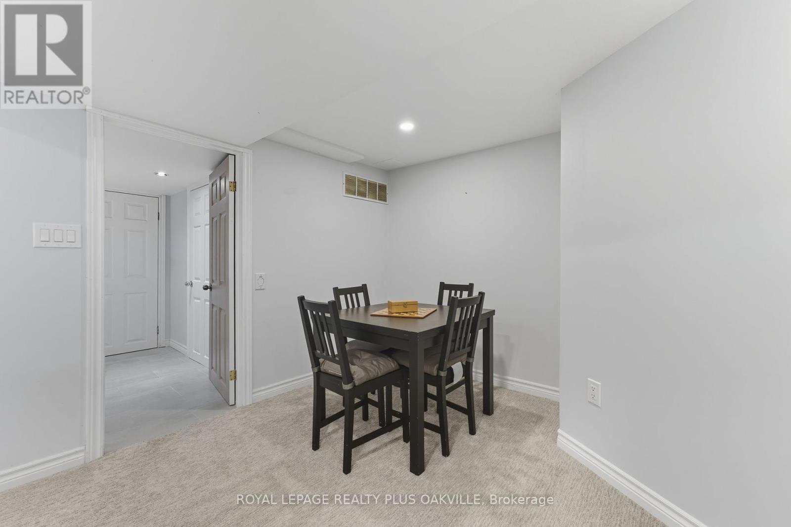 9904 Dickenson Road W, Hamilton, Ontario  L0R 1W0 - Photo 29 - X12432598