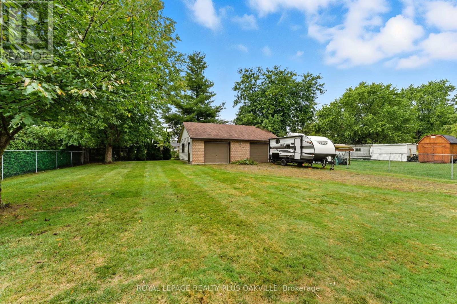 9904 Dickenson Road W, Hamilton, Ontario  L0R 1W0 - Photo 41 - X12432598