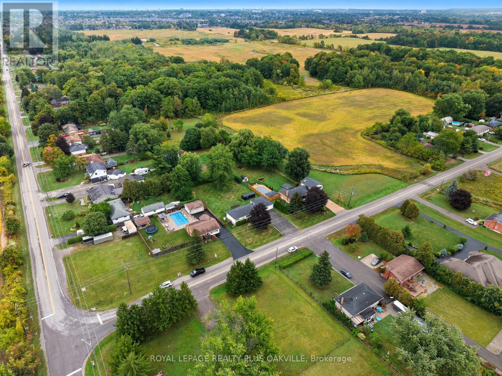 9904 Dickenson Road W, Hamilton, Ontario  L0R 1W0 - Photo 44 - X12432598