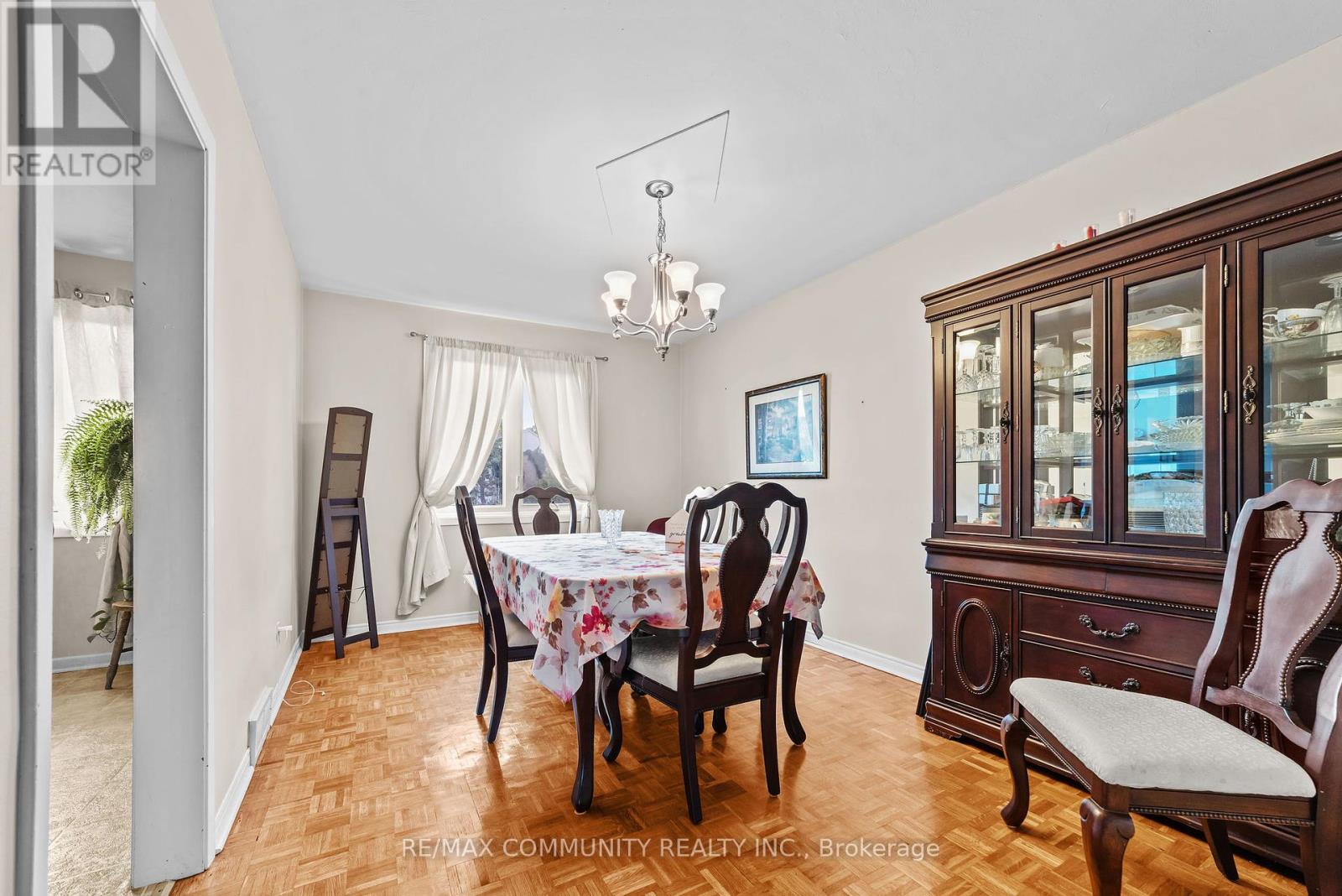 210-216 Homestead Crescent, London North, Ontario  N6G 2E5 - Photo 10 - X12432607