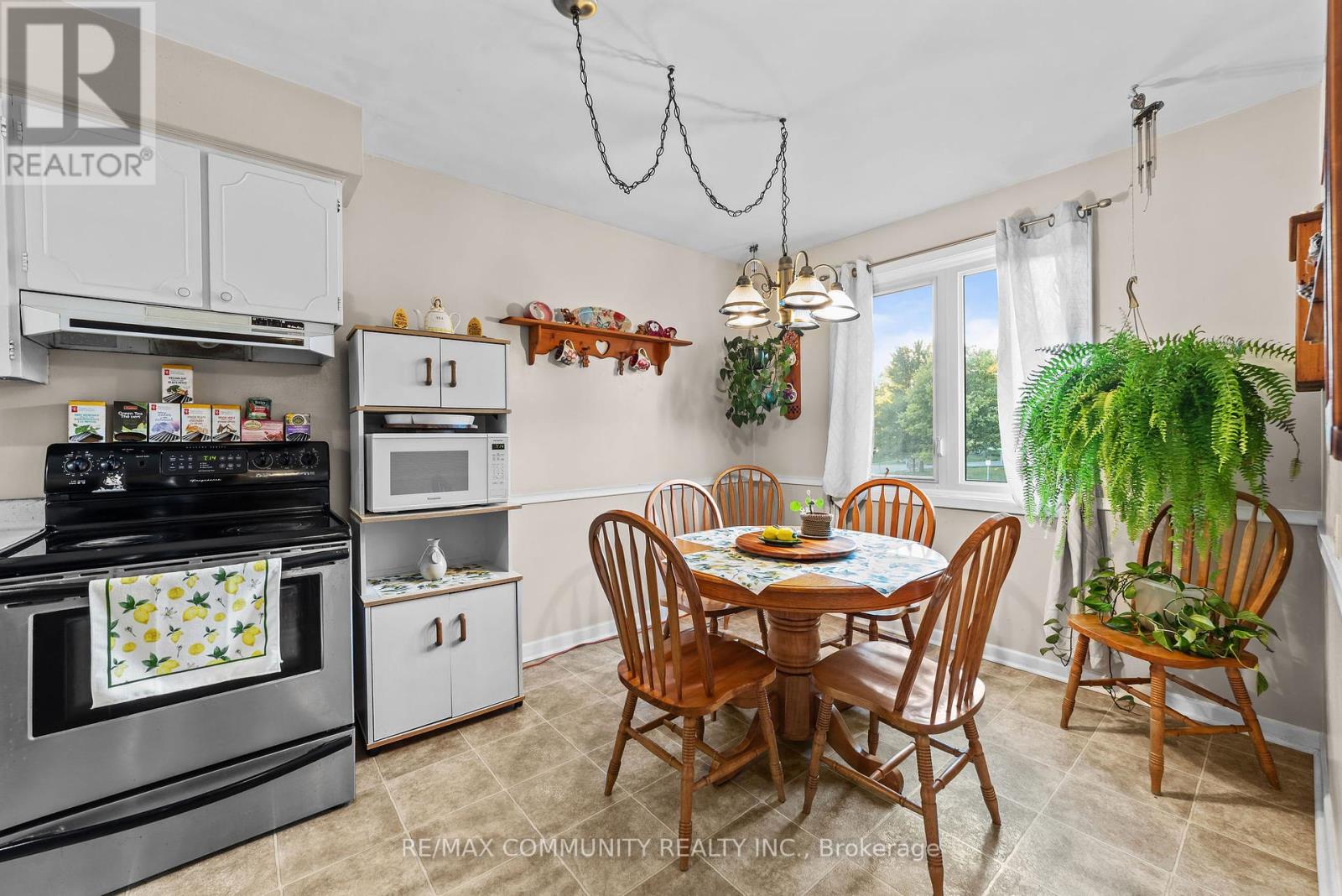 210-216 Homestead Crescent, London North, Ontario  N6G 2E5 - Photo 11 - X12432607