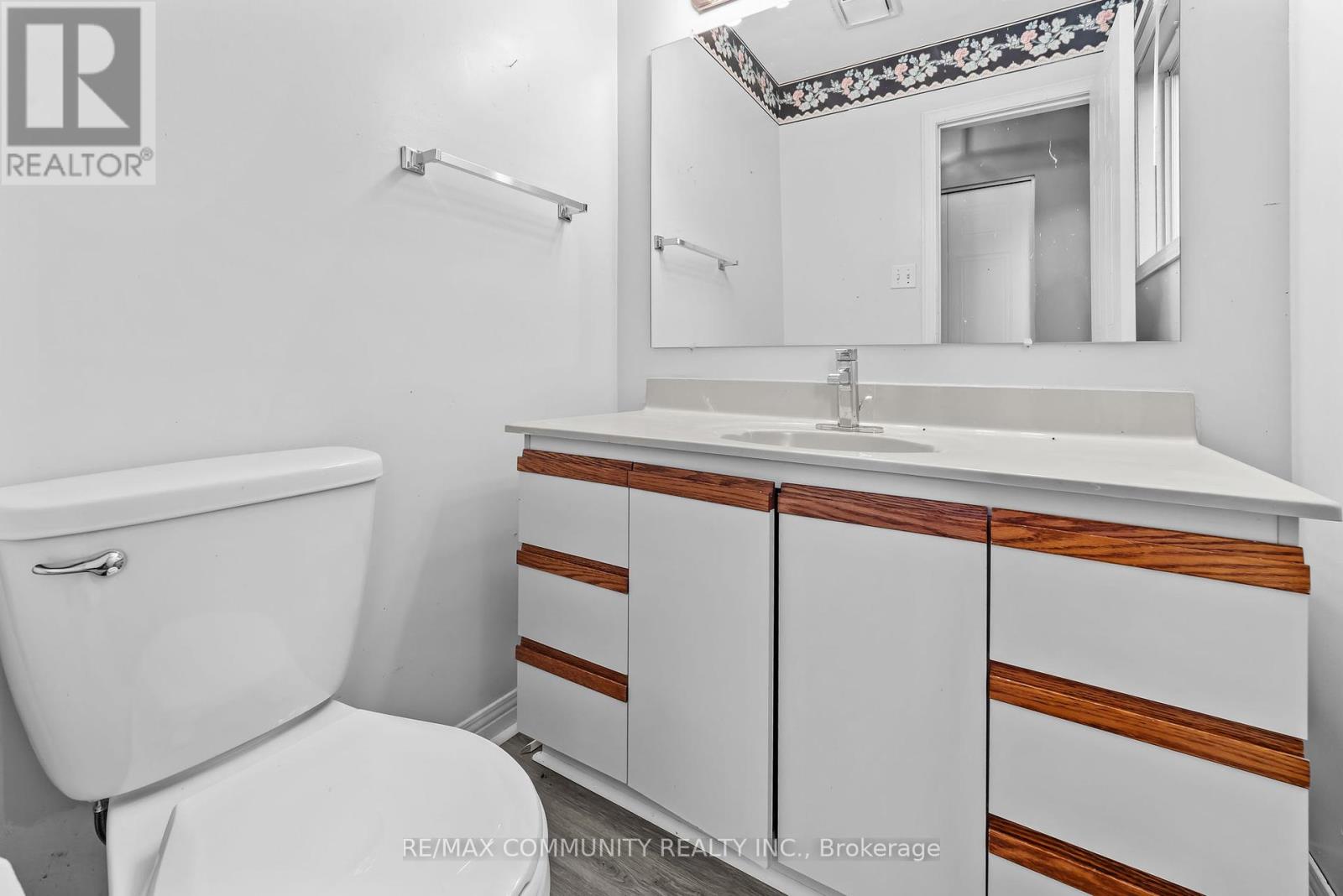 210-216 Homestead Crescent, London North, Ontario  N6G 2E5 - Photo 31 - X12432607
