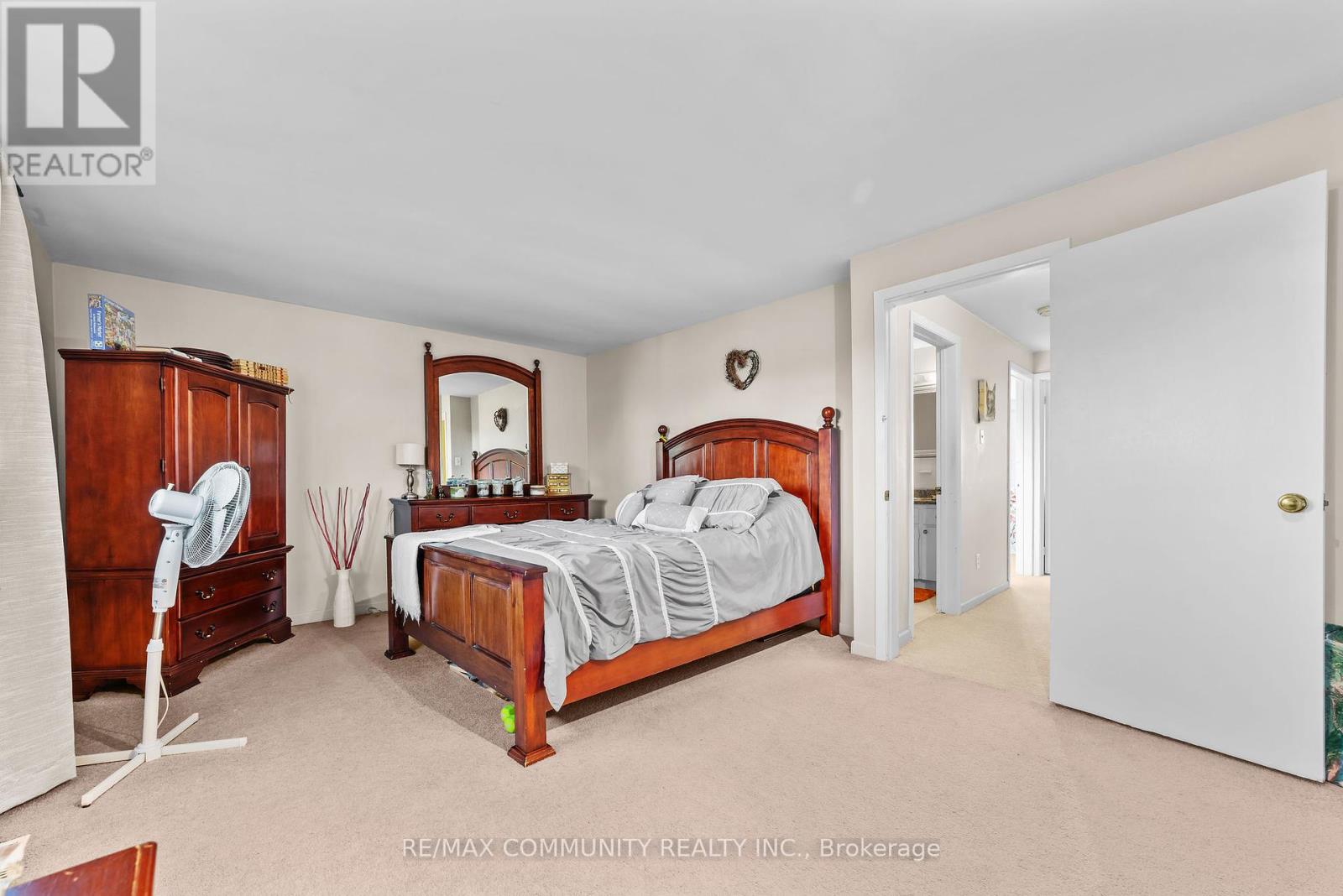 210-216 Homestead Crescent, London North, Ontario  N6G 2E5 - Photo 4 - X12432607