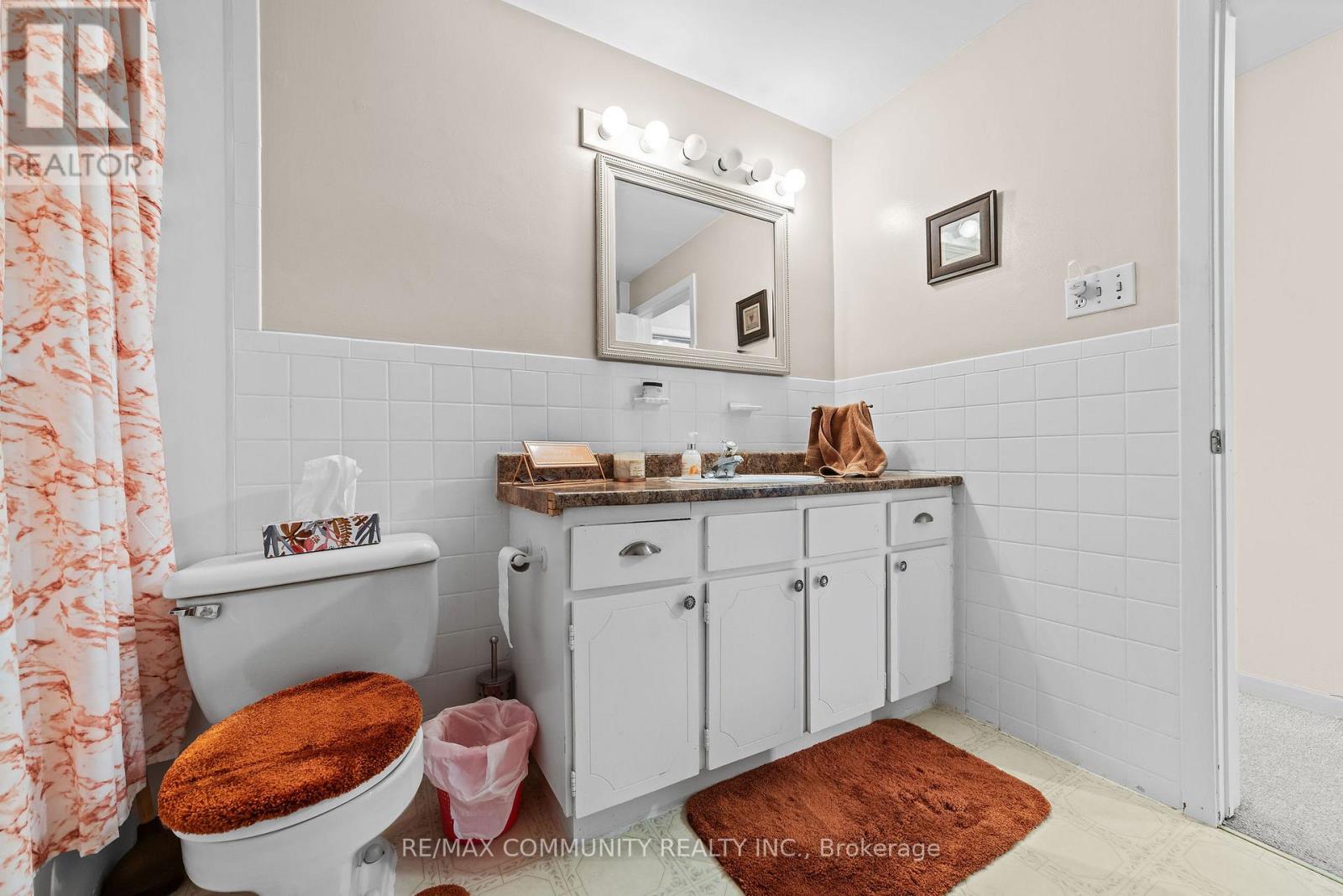 210-216 Homestead Crescent, London North, Ontario  N6G 2E5 - Photo 7 - X12432607