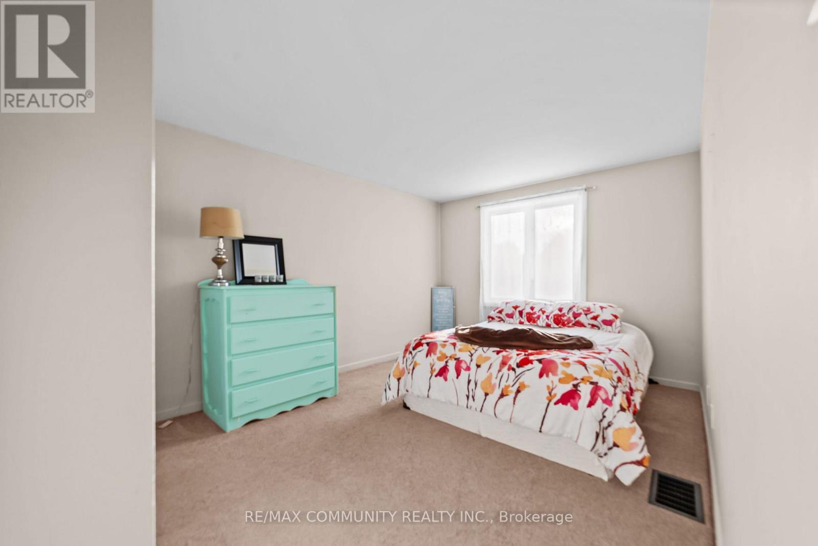 210-216 Homestead Crescent, London North, Ontario  N6G 2E5 - Photo 8 - X12432607