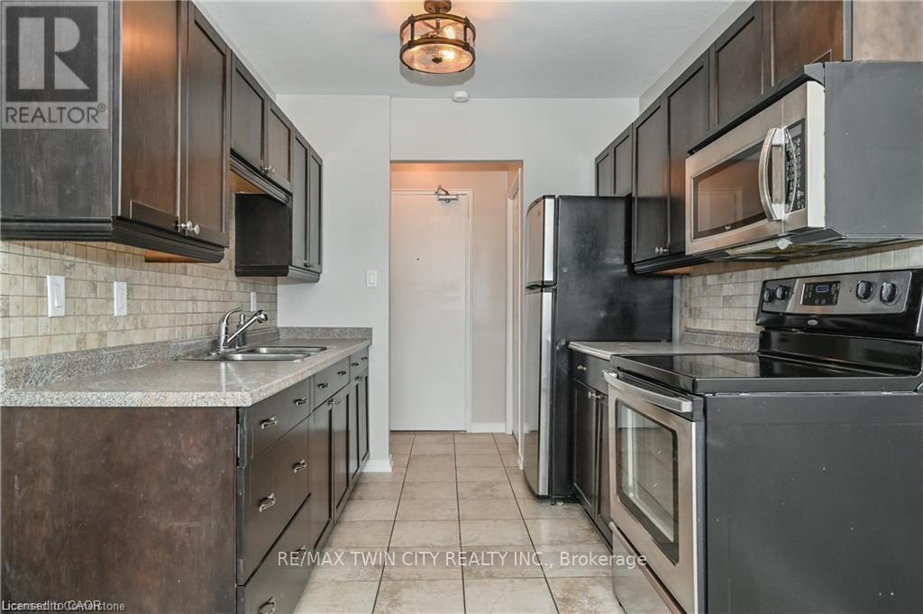 101 - 283 Fairway Road N, Kitchener, Ontario  N2A 2P1 - Photo 4 - X12432628