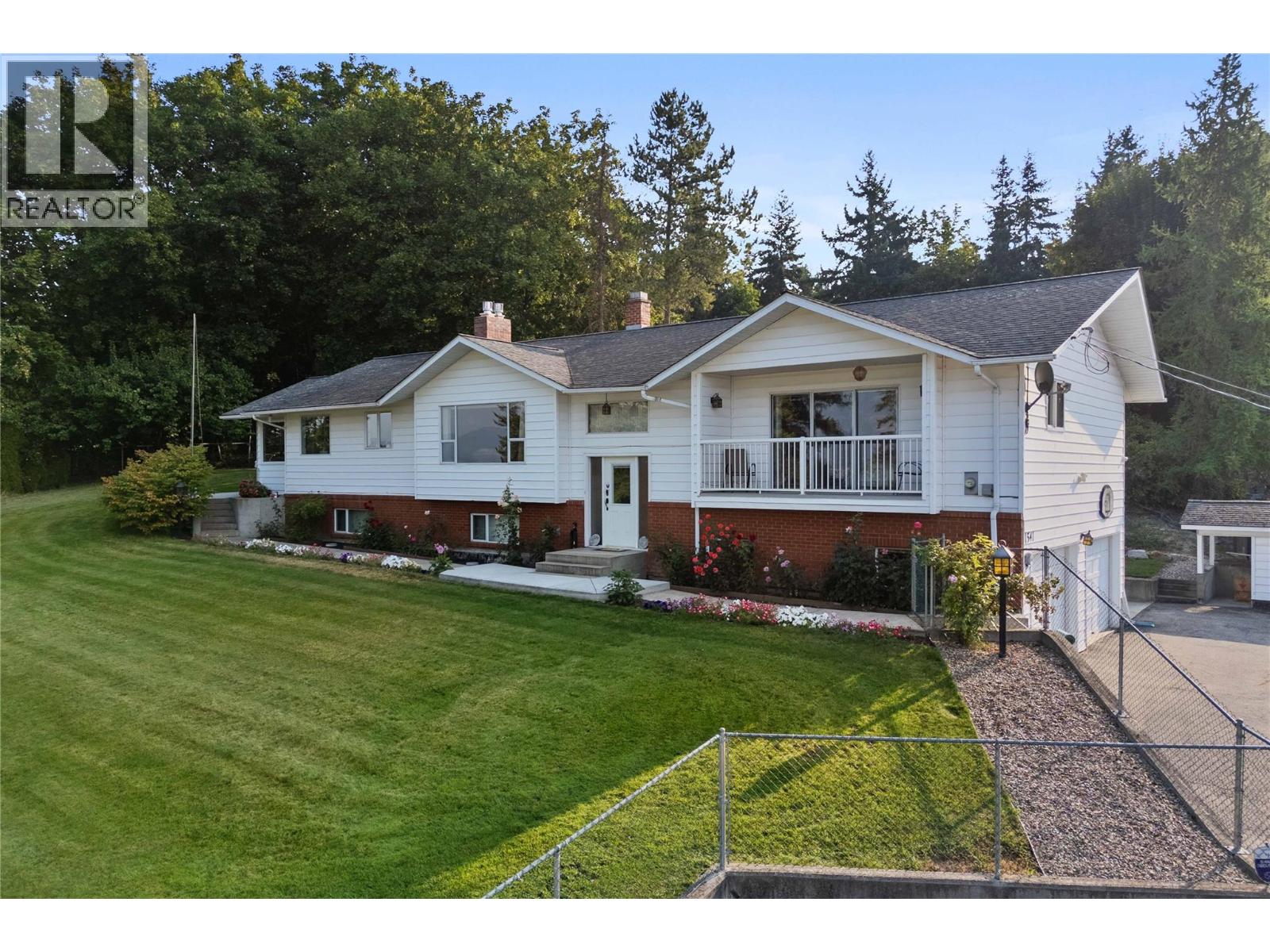 1541 20 Avenue NE, Salmon Arm, British Columbia
