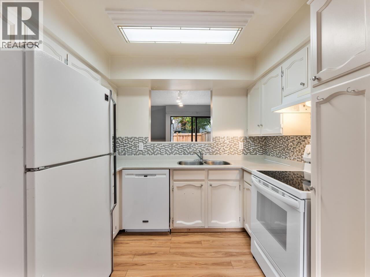 19 3851 Blundell Road, Richmond, British Columbia  V7C 4P7 - Photo 3 - R3053118