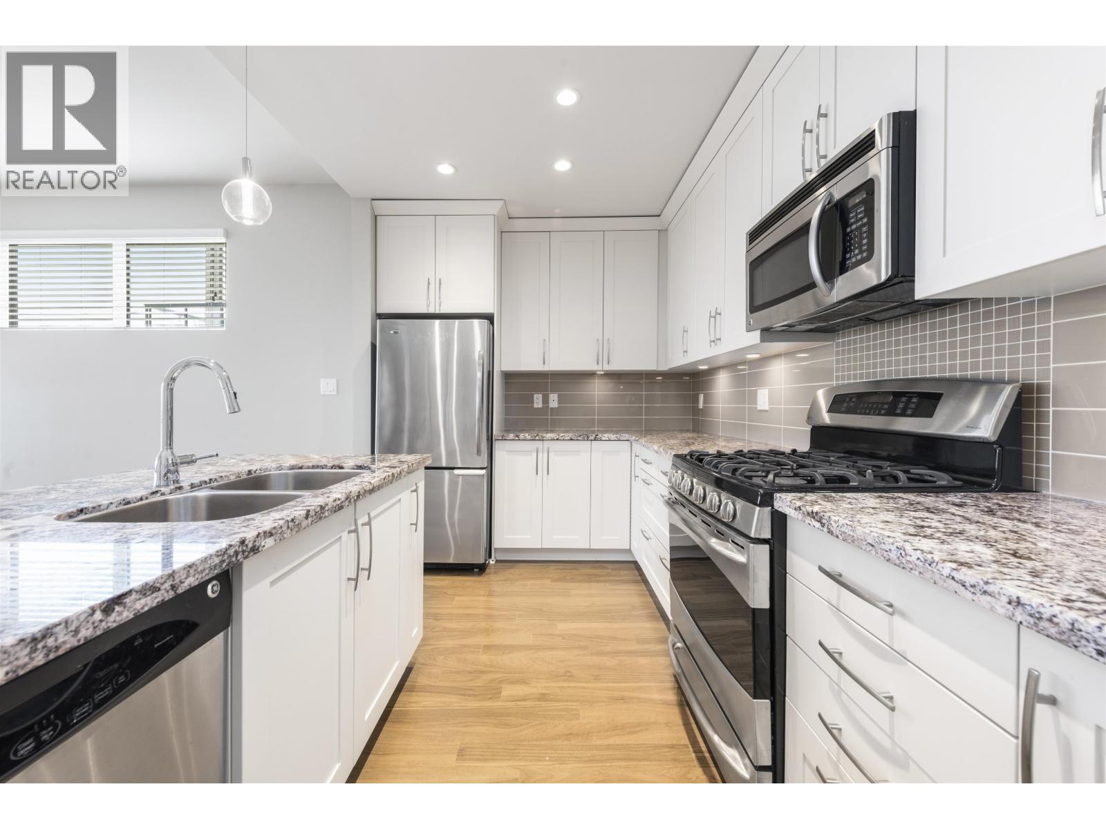 307 5099 Springs Boulevard, Delta, British Columbia  V4M 0A2 - Photo 3 - R3053120
