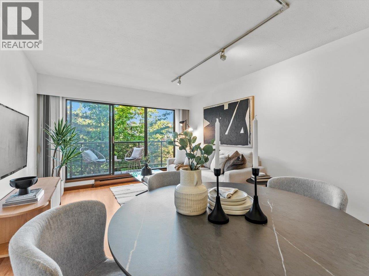 314 2222 Prince Edward Street, Vancouver, British Columbia  V5T 4M6 - Photo 2 - R3053121