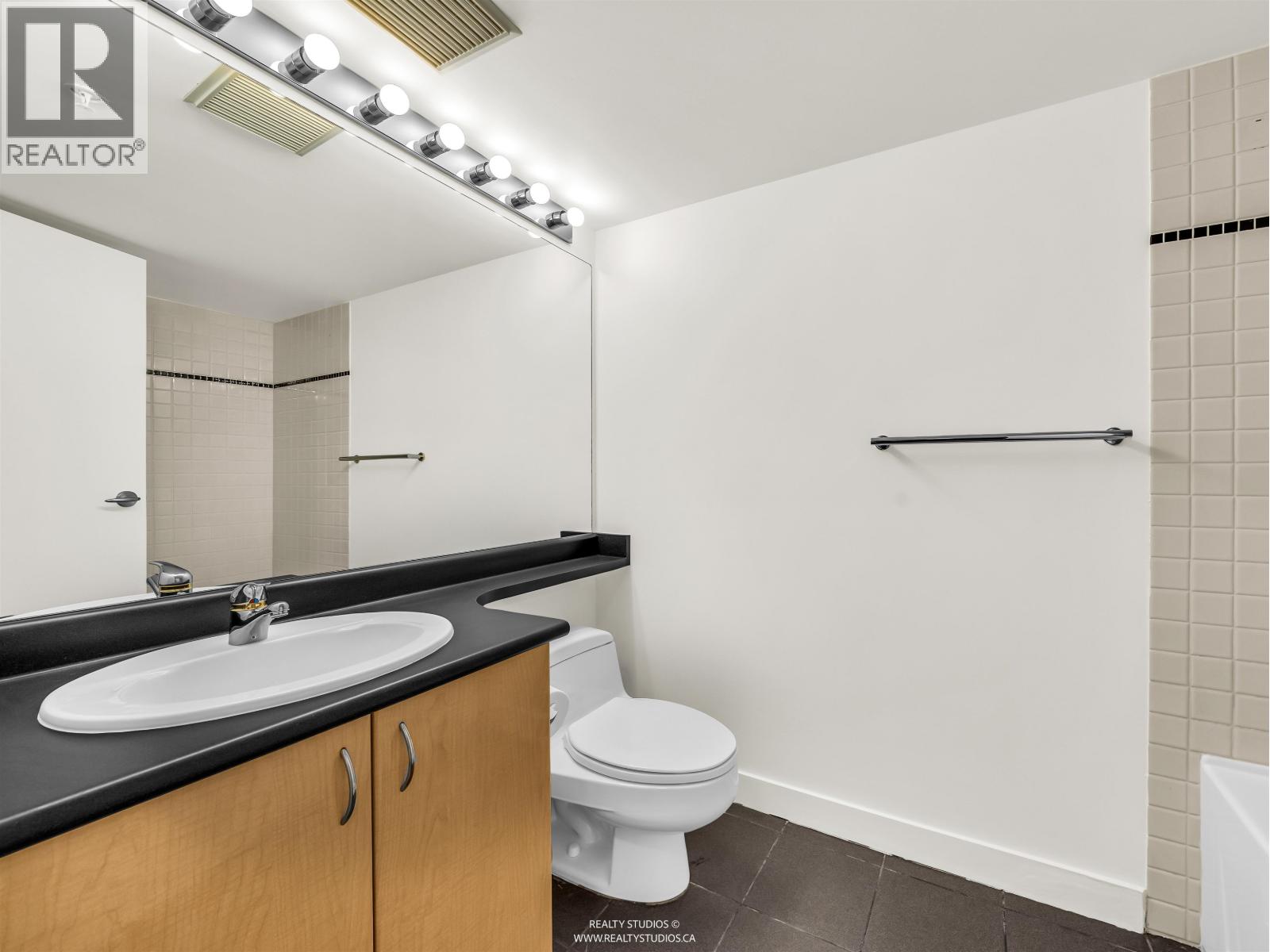 302 1688 Robson Street, Vancouver, British Columbia  V6G 1C7 - Photo 17 - R3053141