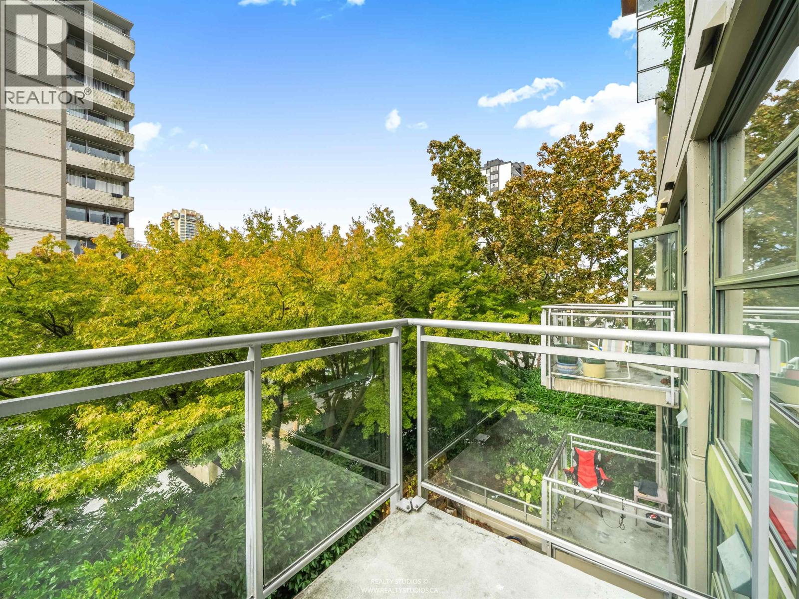 302 1688 Robson Street, Vancouver, British Columbia  V6G 1C7 - Photo 2 - R3053141