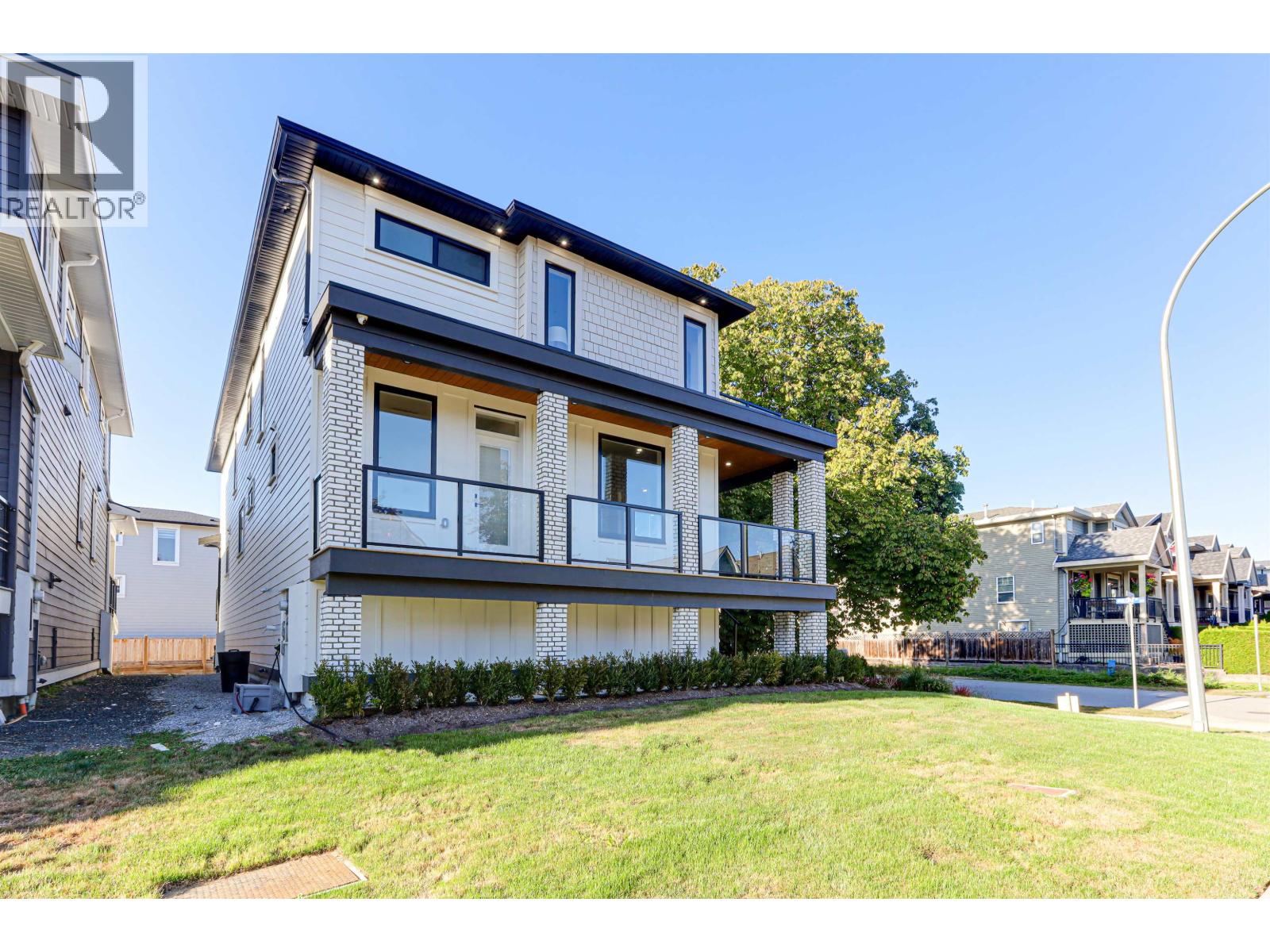 200 Phillips Street, New Westminster, British Columbia  V3M 5P1 - Photo 2 - R3053116