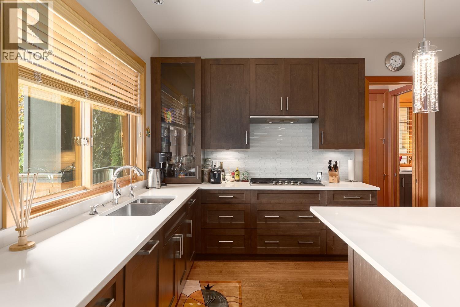 3230 W 31st Avenue, Vancouver, British Columbia  V6L 2A7 - Photo 8 - R3053159