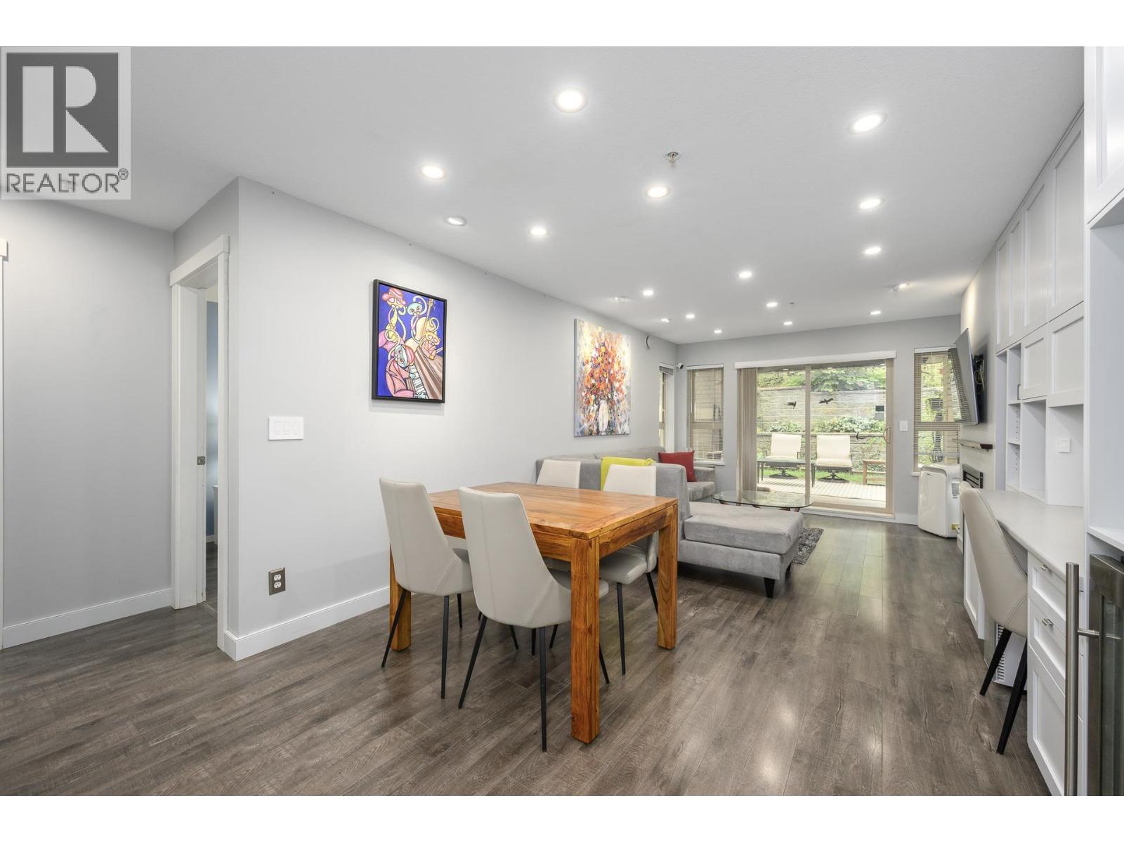 210 9319 University Crescent, Burnaby, British Columbia  V5A 4Y5 - Photo 2 - R3053105