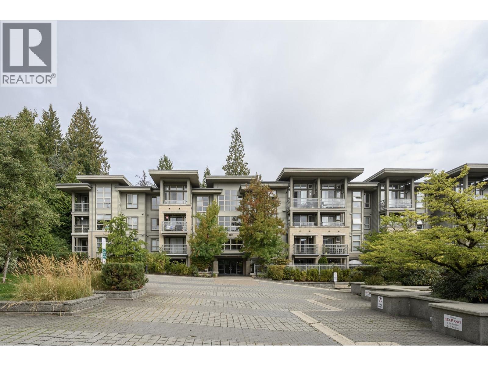 210 9319 University Crescent, Burnaby, British Columbia  V5A 4Y5 - Photo 1 - R3053105