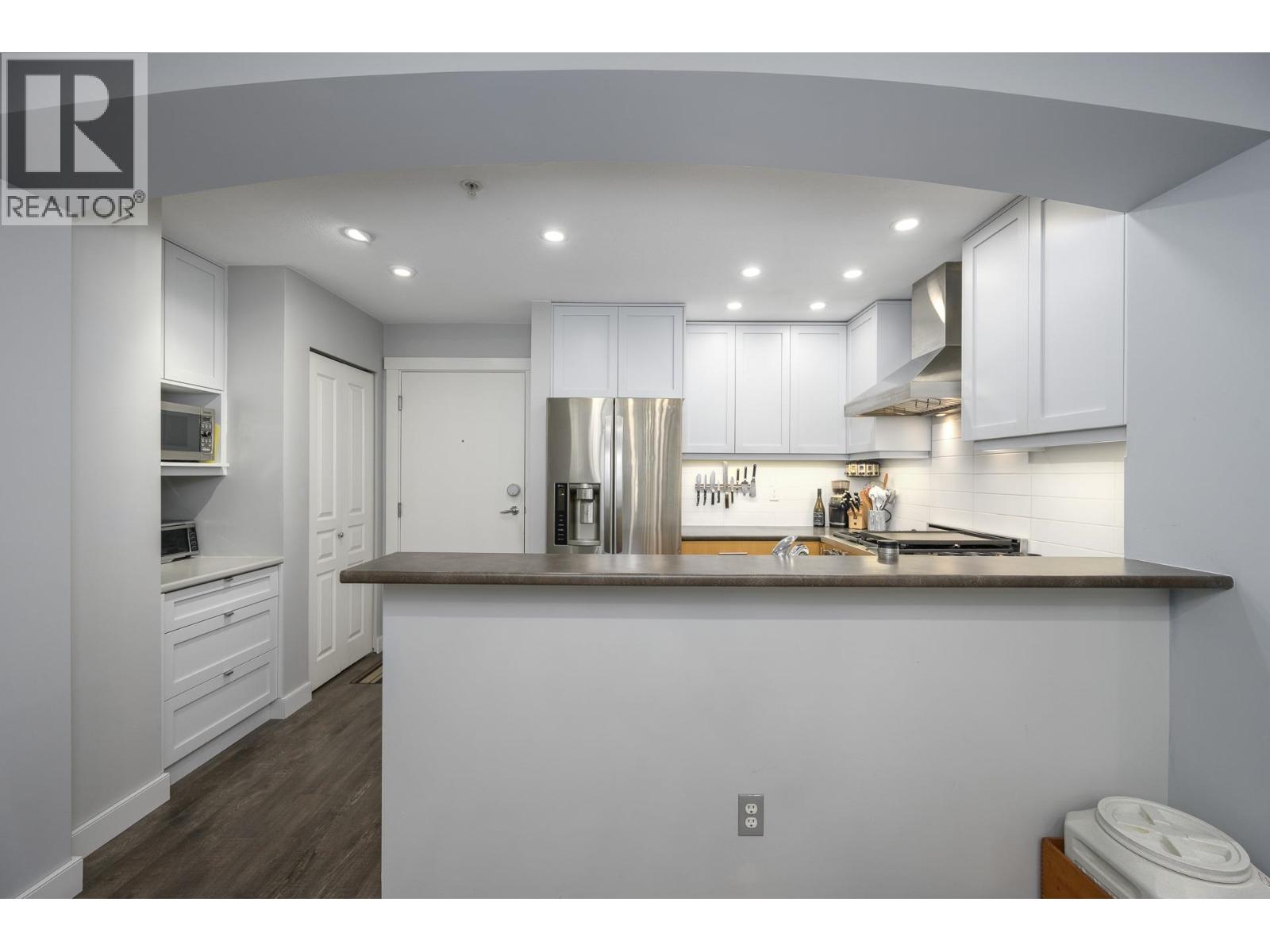 210 9319 University Crescent, Burnaby, British Columbia  V5A 4Y5 - Photo 12 - R3053105