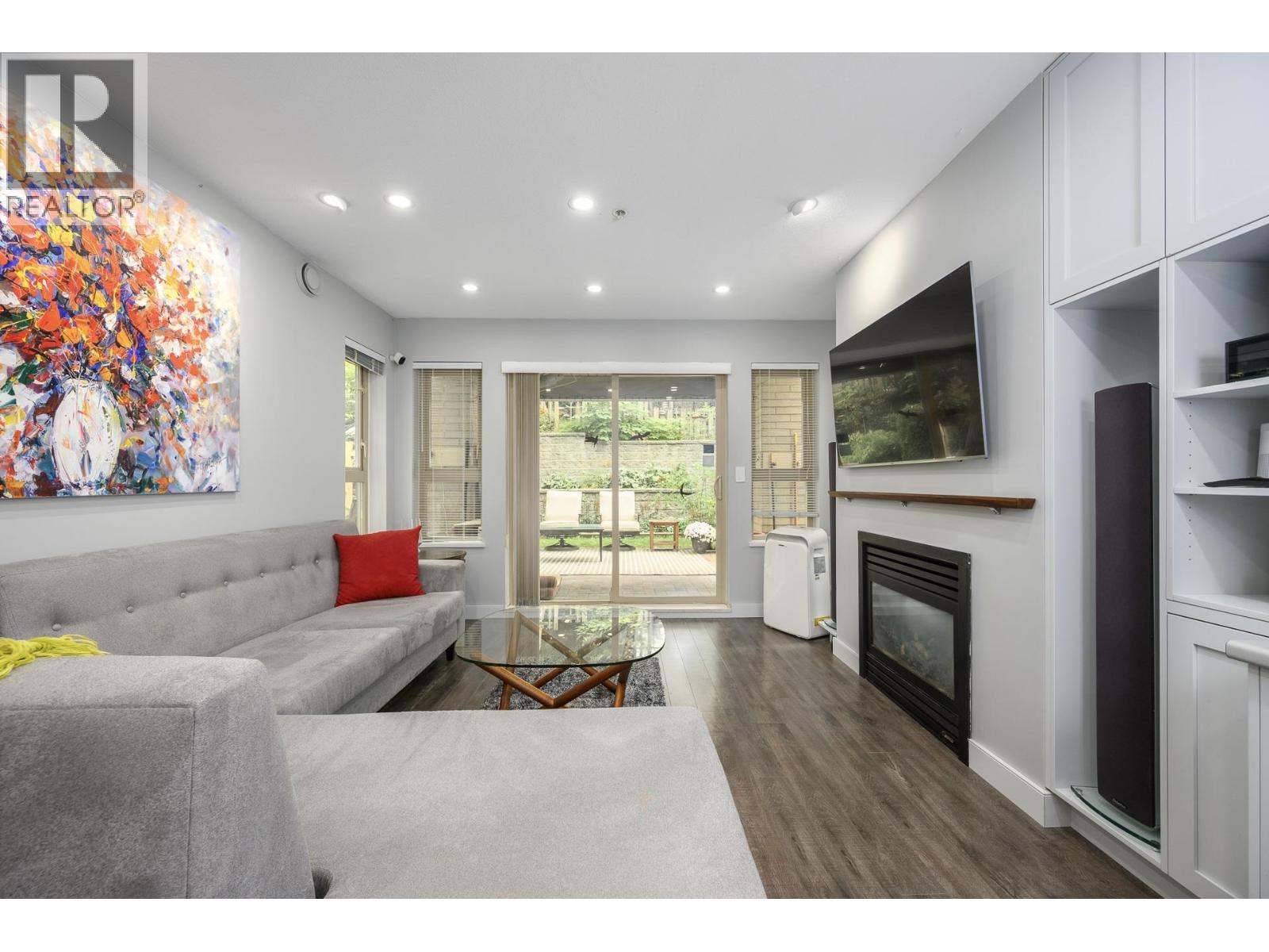 210 9319 University Crescent, Burnaby, British Columbia  V5A 4Y5 - Photo 4 - R3053105