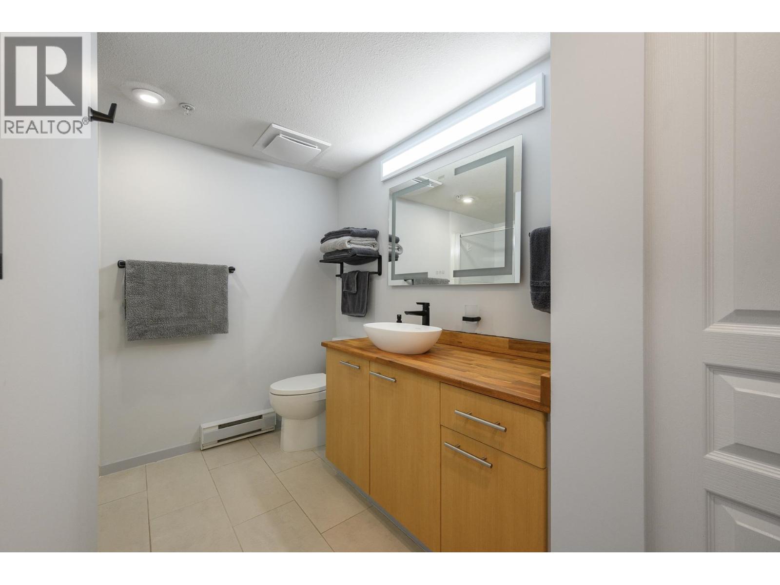 210 9319 University Crescent, Burnaby, British Columbia  V5A 4Y5 - Photo 23 - R3053105