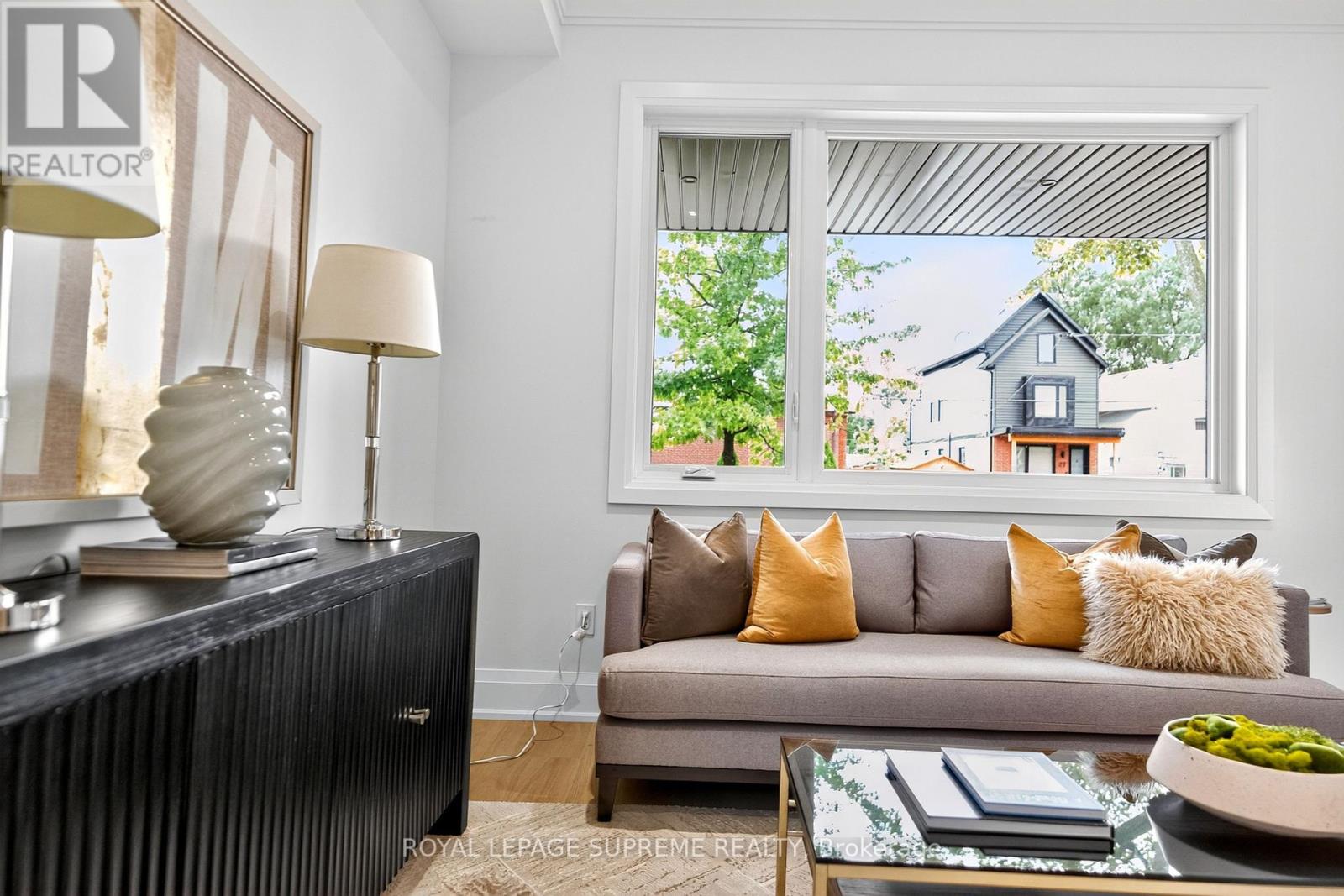 24 York Avenue, Toronto, Ontario  M6N 2V2 - Photo 13 - W12432640