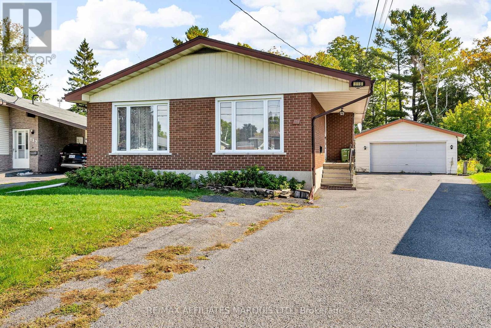 116 LOTTIE AVENUE, Cornwall, Ontario