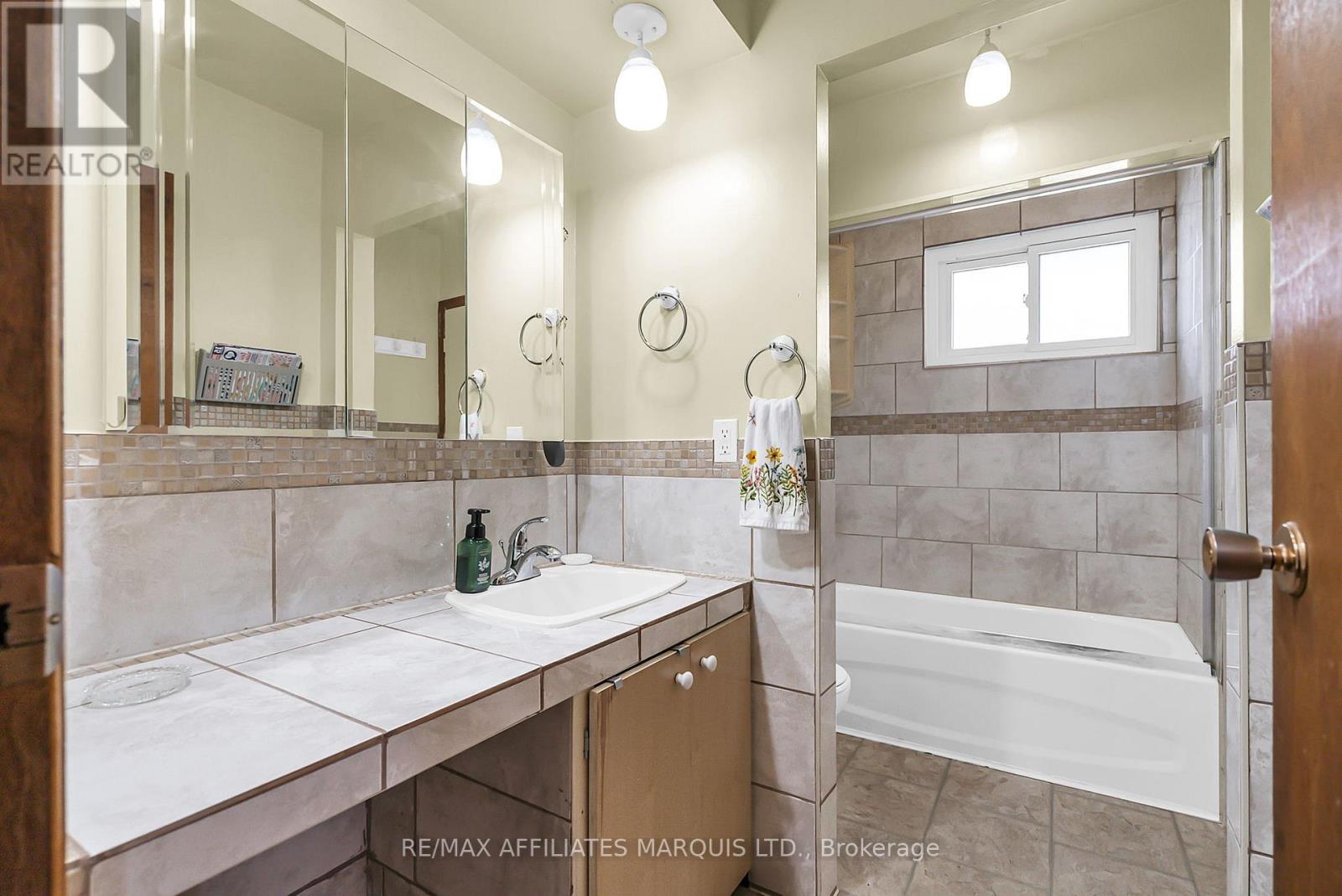 116 Lottie Avenue, Cornwall, Ontario  K6J 3M4 - Photo 19 - X12432660