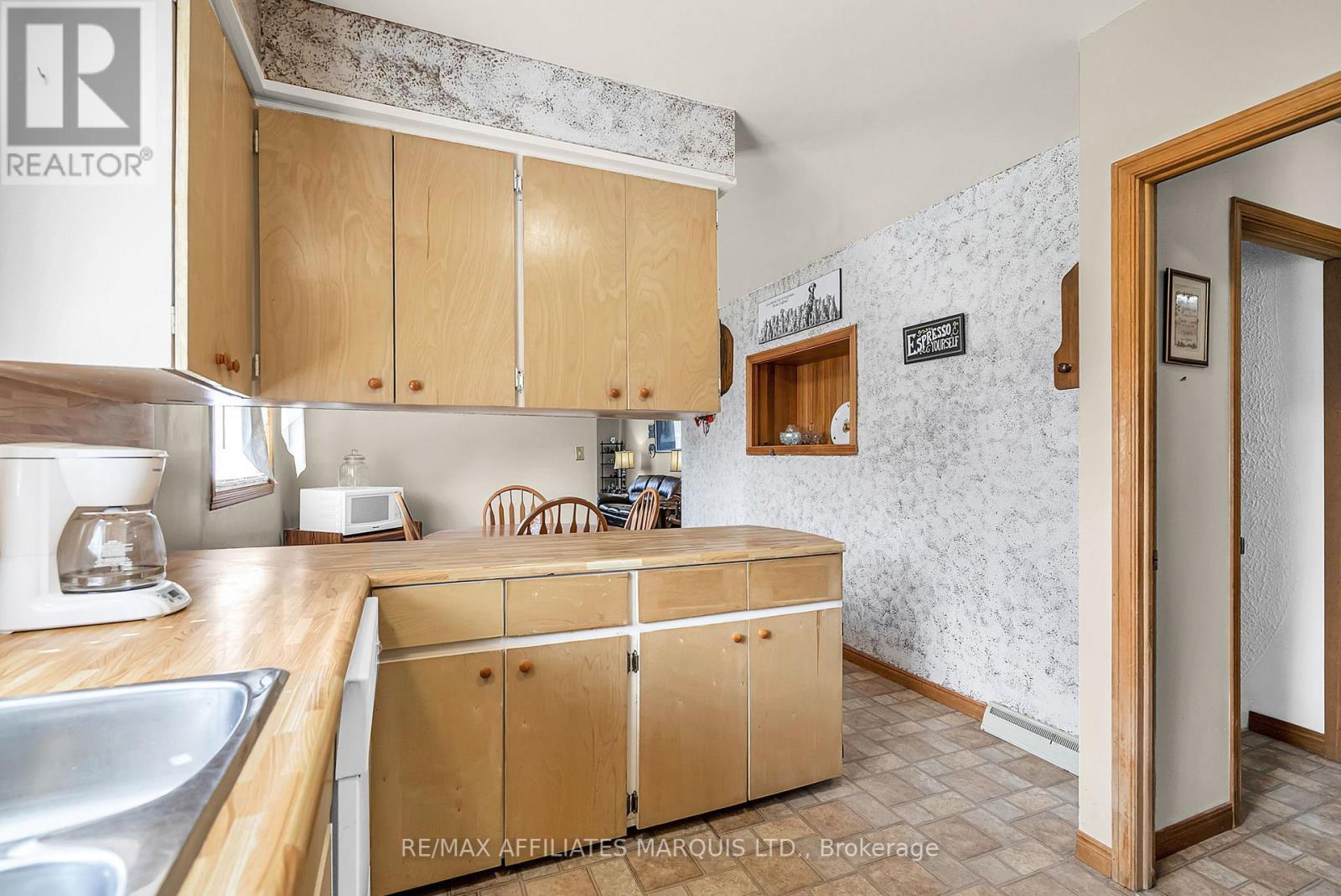 116 Lottie Avenue, Cornwall, Ontario  K6J 3M4 - Photo 8 - X12432660