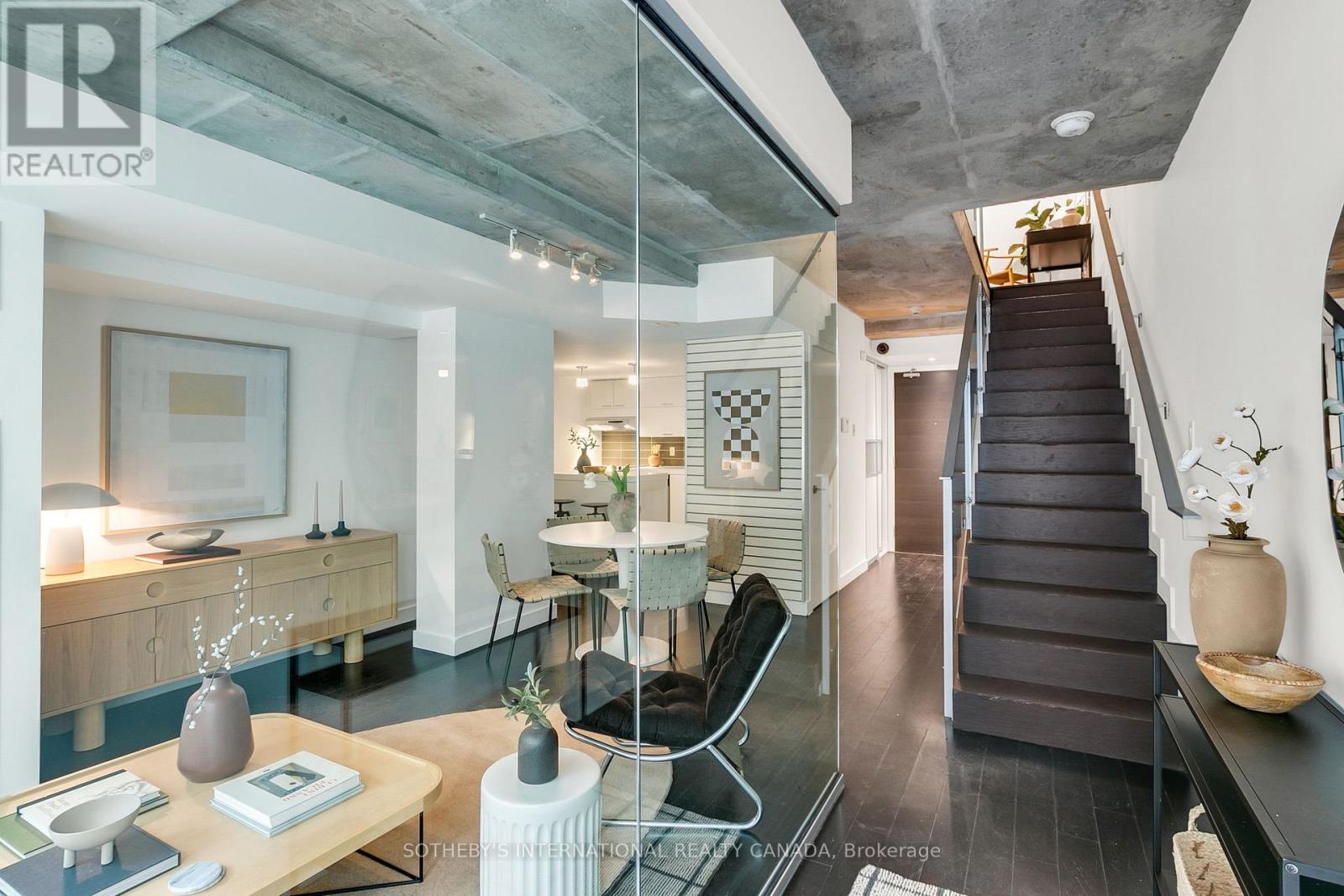 113 - 55 Stewart Street, Toronto, Ontario  M5V 2V1 - Photo 2 - C12389808