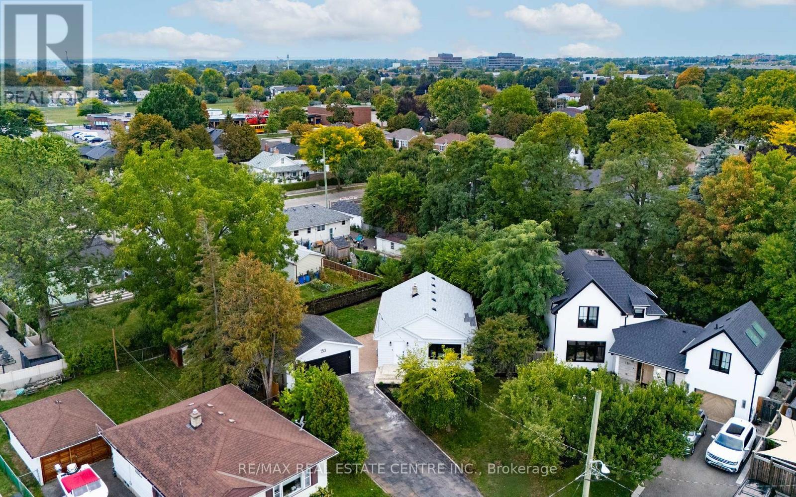 133 Inglewood Drive, Oakville, Ontario  L6K 1W8 - Photo 48 - W12426157