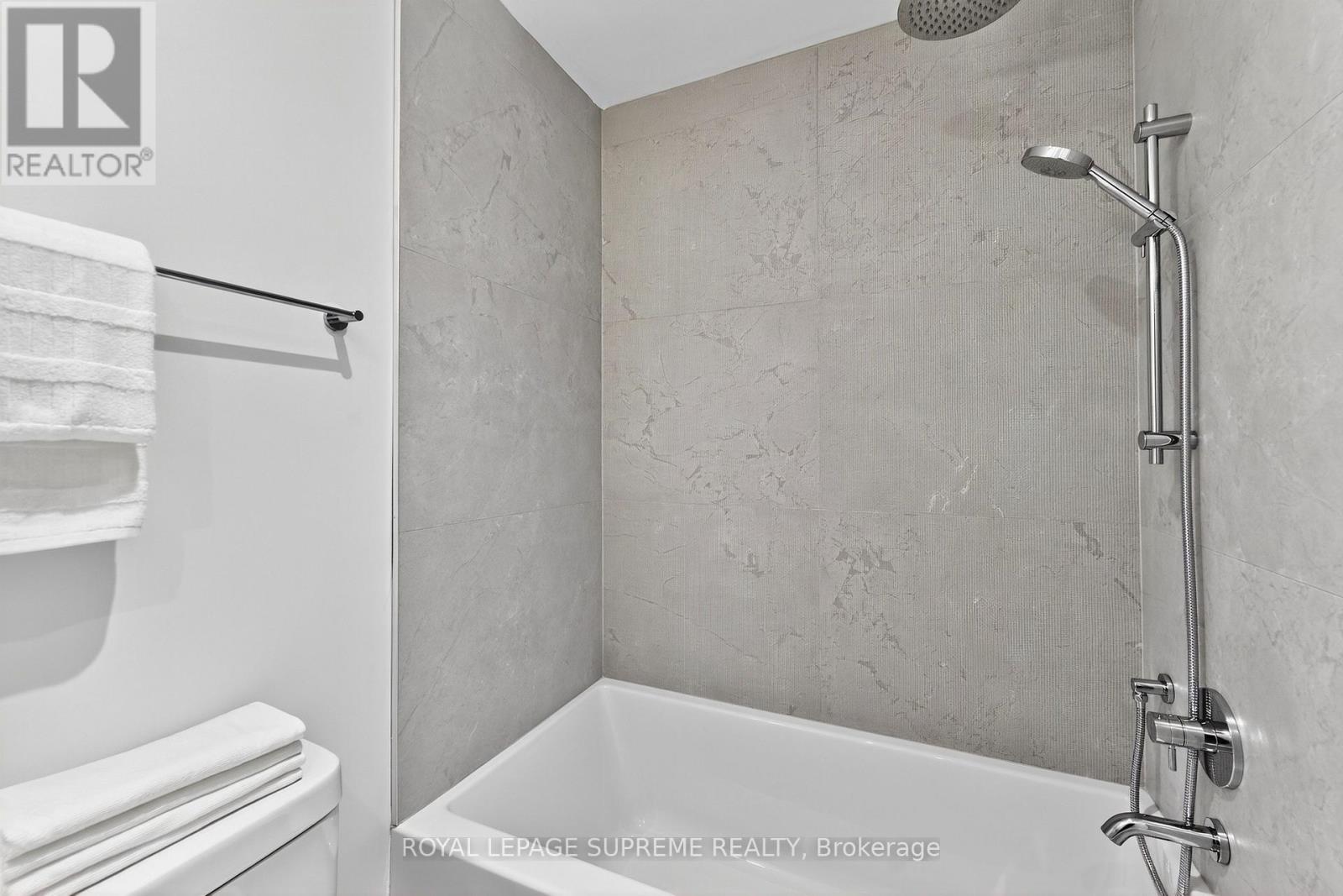 24 York Avenue, Toronto, Ontario  M6N 2V2 - Photo 40 - W12432640