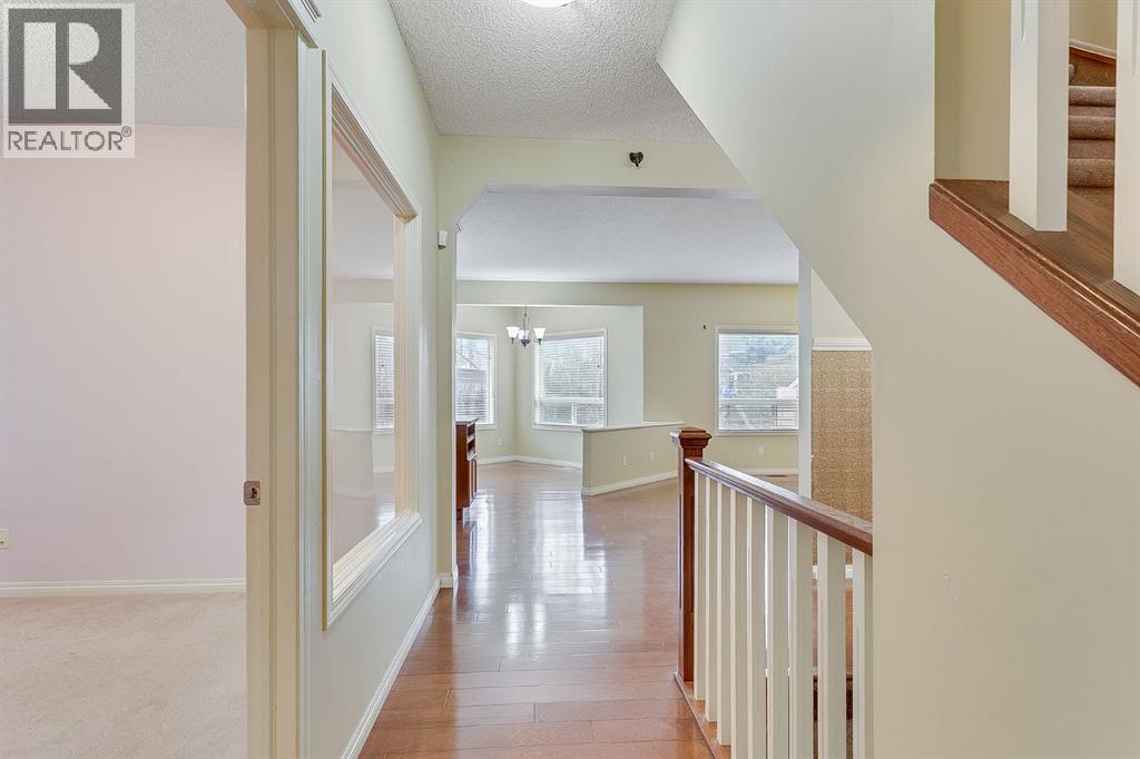 596 Cougar Ridge Drive Sw, Calgary, Alberta  T3H 5A4 - Photo 16 - A2216232