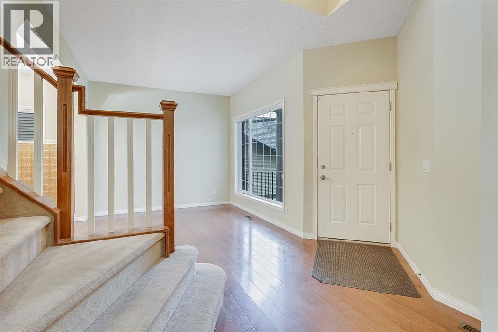 596 Cougar Ridge Drive Sw, Calgary, Alberta  T3H 5A4 - Photo 2 - A2216232