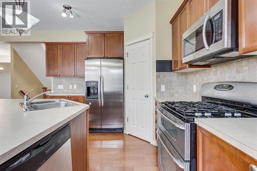 596 Cougar Ridge Drive Sw, Calgary, Alberta  T3H 5A4 - Photo 15 - A2216232