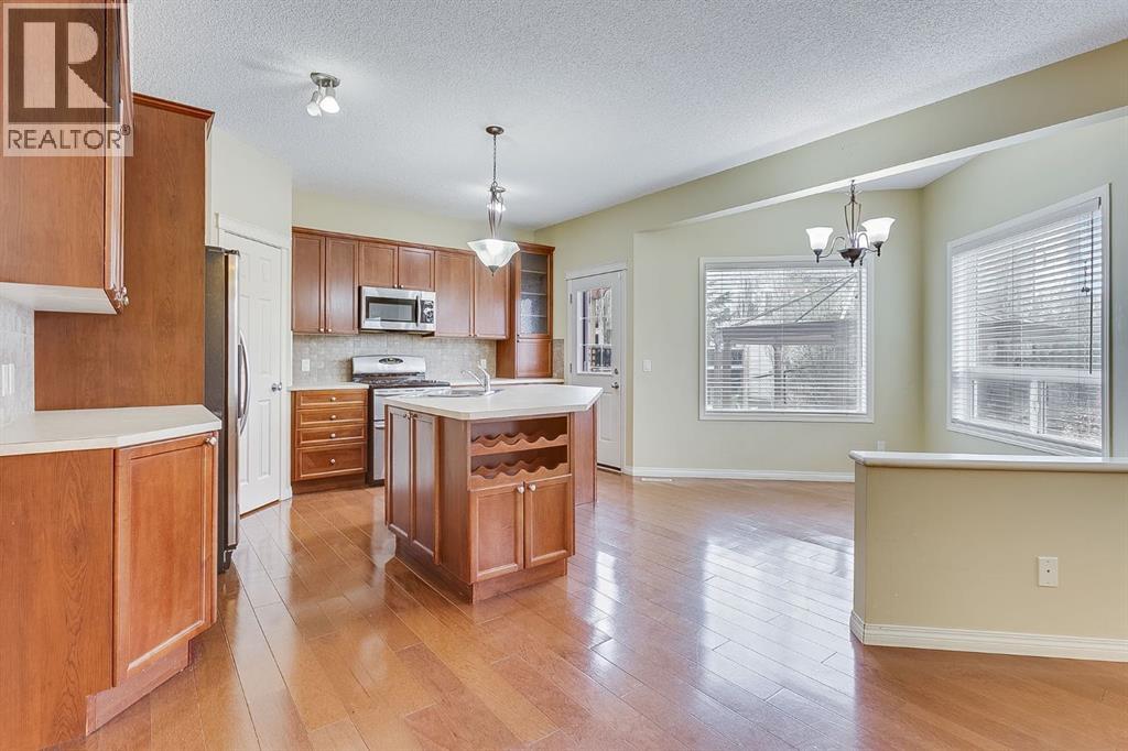 596 Cougar Ridge Drive Sw, Calgary, Alberta  T3H 5A4 - Photo 10 - A2216232