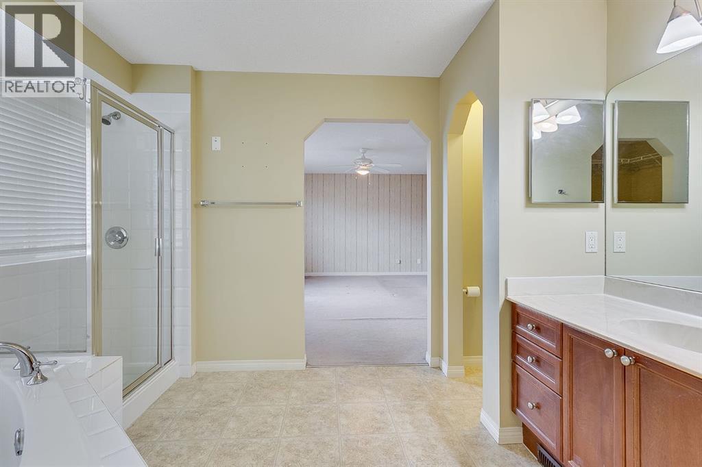 596 Cougar Ridge Drive Sw, Calgary, Alberta  T3H 5A4 - Photo 35 - A2216232