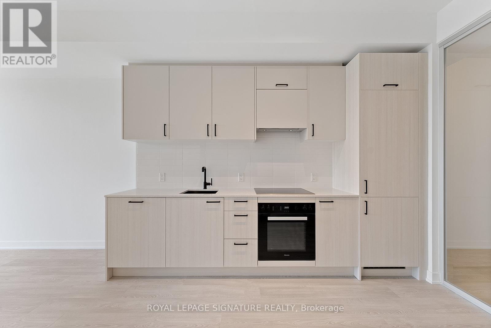 412 - 1 Kyle Lowry Road, Toronto, Ontario  M3C 0S6 - Photo 8 - C12432671