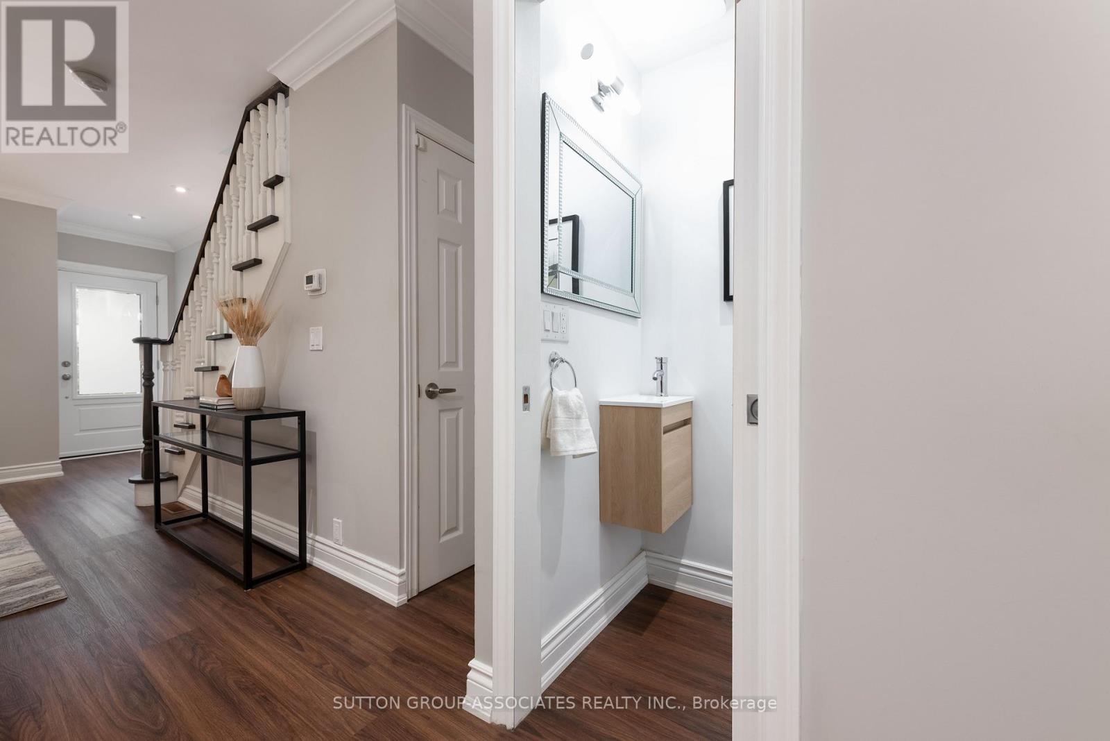 138a Cedric Avenue, Toronto, Ontario  M6C 3X8 - Photo 12 - C12432680