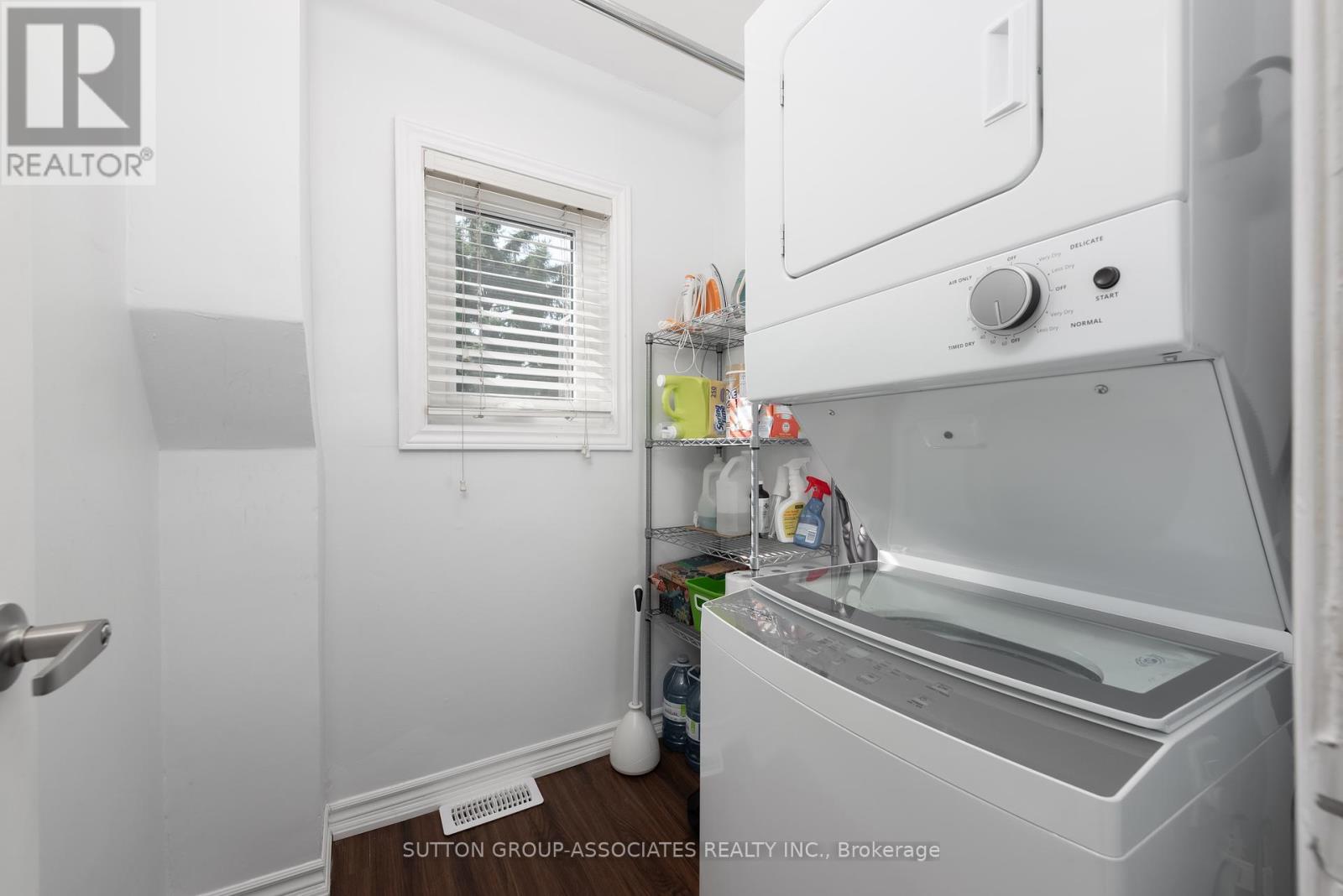 138a Cedric Avenue, Toronto, Ontario  M6C 3X8 - Photo 19 - C12432680