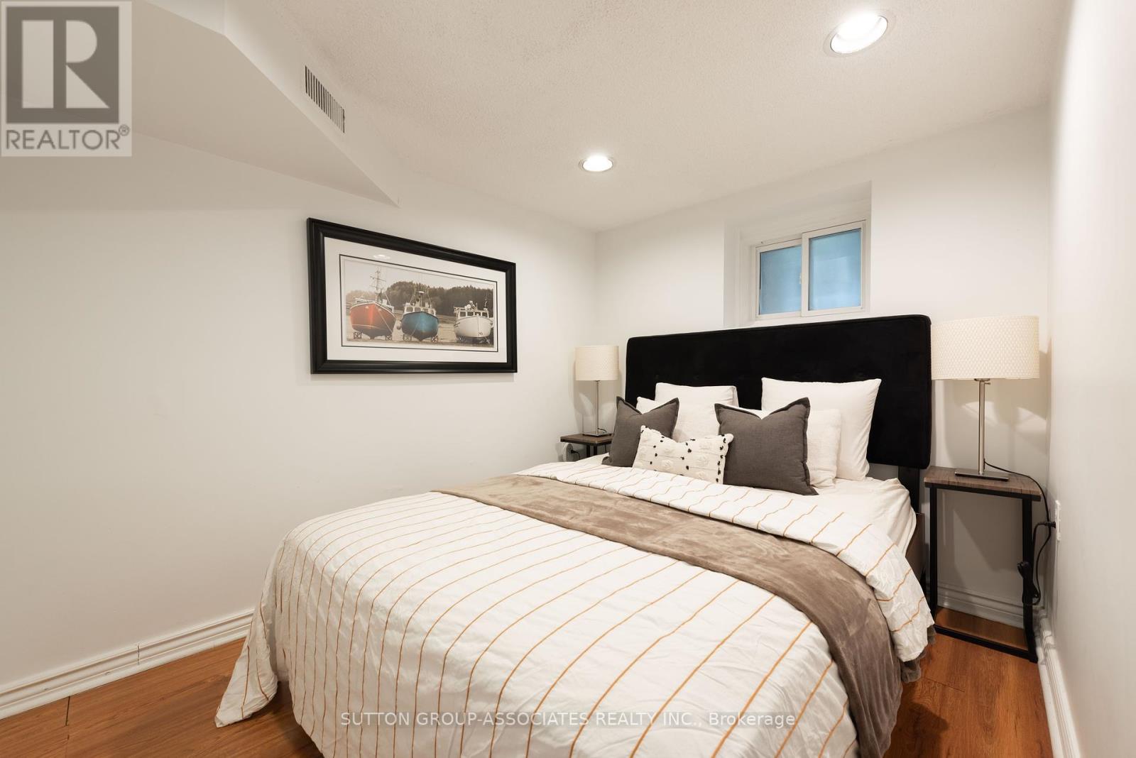 138a Cedric Avenue, Toronto, Ontario  M6C 3X8 - Photo 25 - C12432680