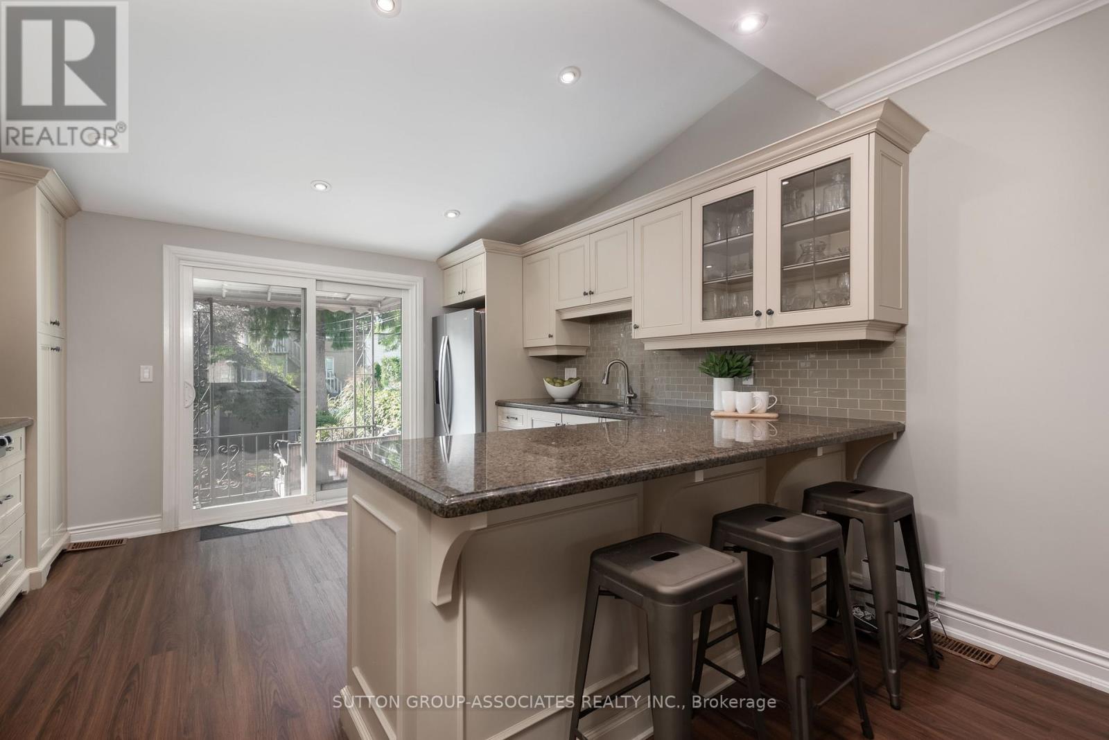138a Cedric Avenue, Toronto, Ontario  M6C 3X8 - Photo 9 - C12432680