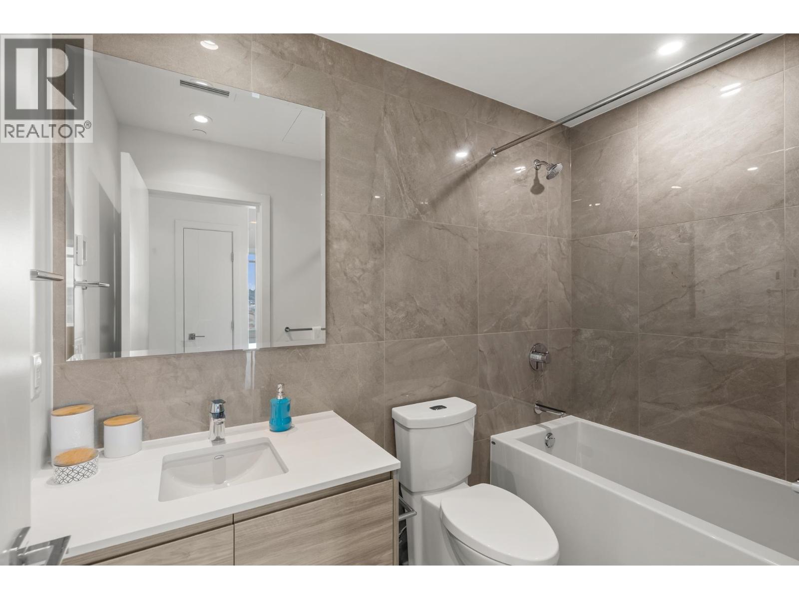 1407 680 Quayside Drive, New Westminster, British Columbia  V3M 0P2 - Photo 26 - R3052579